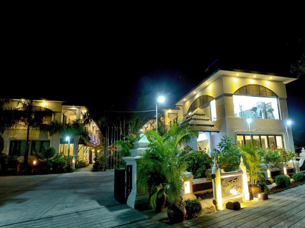 โรงแรมชเว ตอง ตัน - เลก วิว โมนยวา ภายนอก รูปภาพ